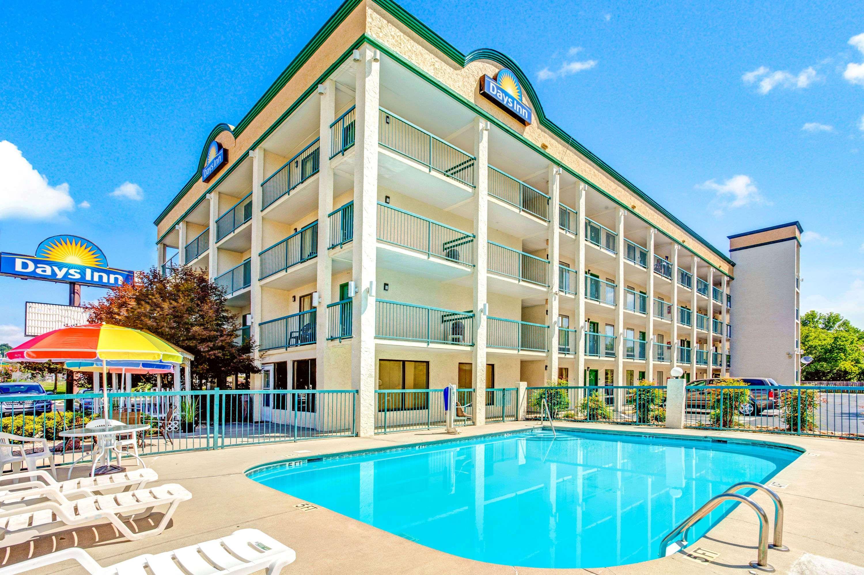 Days Inn By Wyndham Kodak/Sevierville Intrstate Smokeymntns Exteriör bild