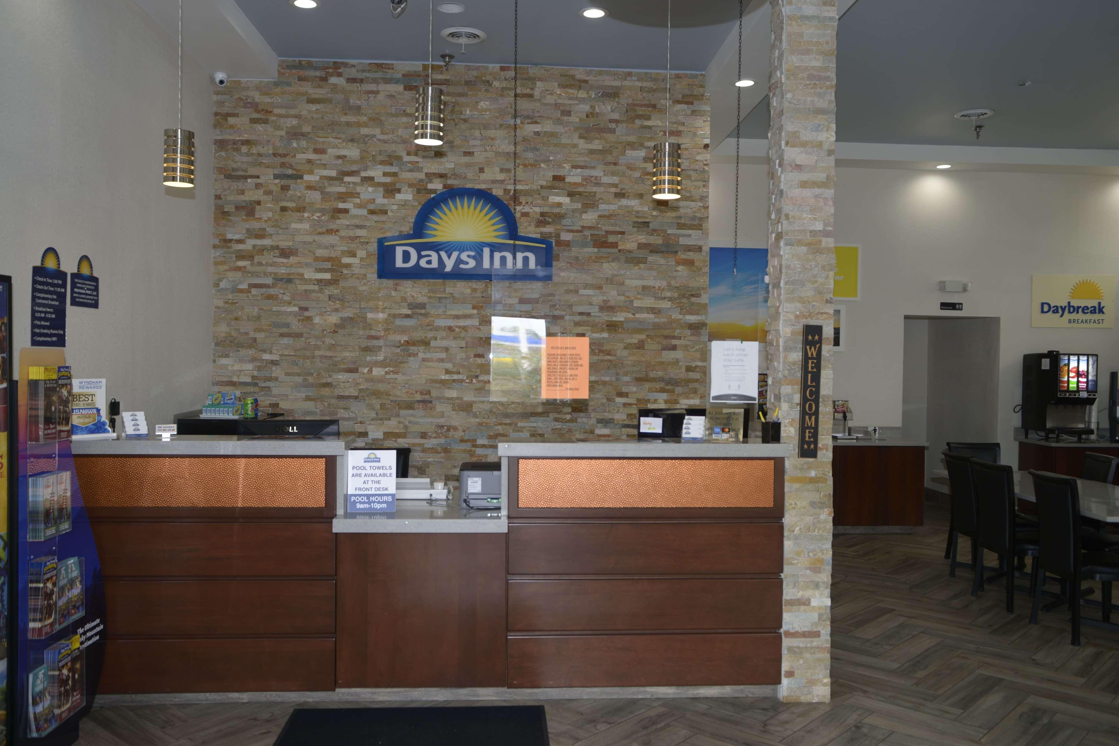 Days Inn By Wyndham Kodak/Sevierville Intrstate Smokeymntns Exteriör bild