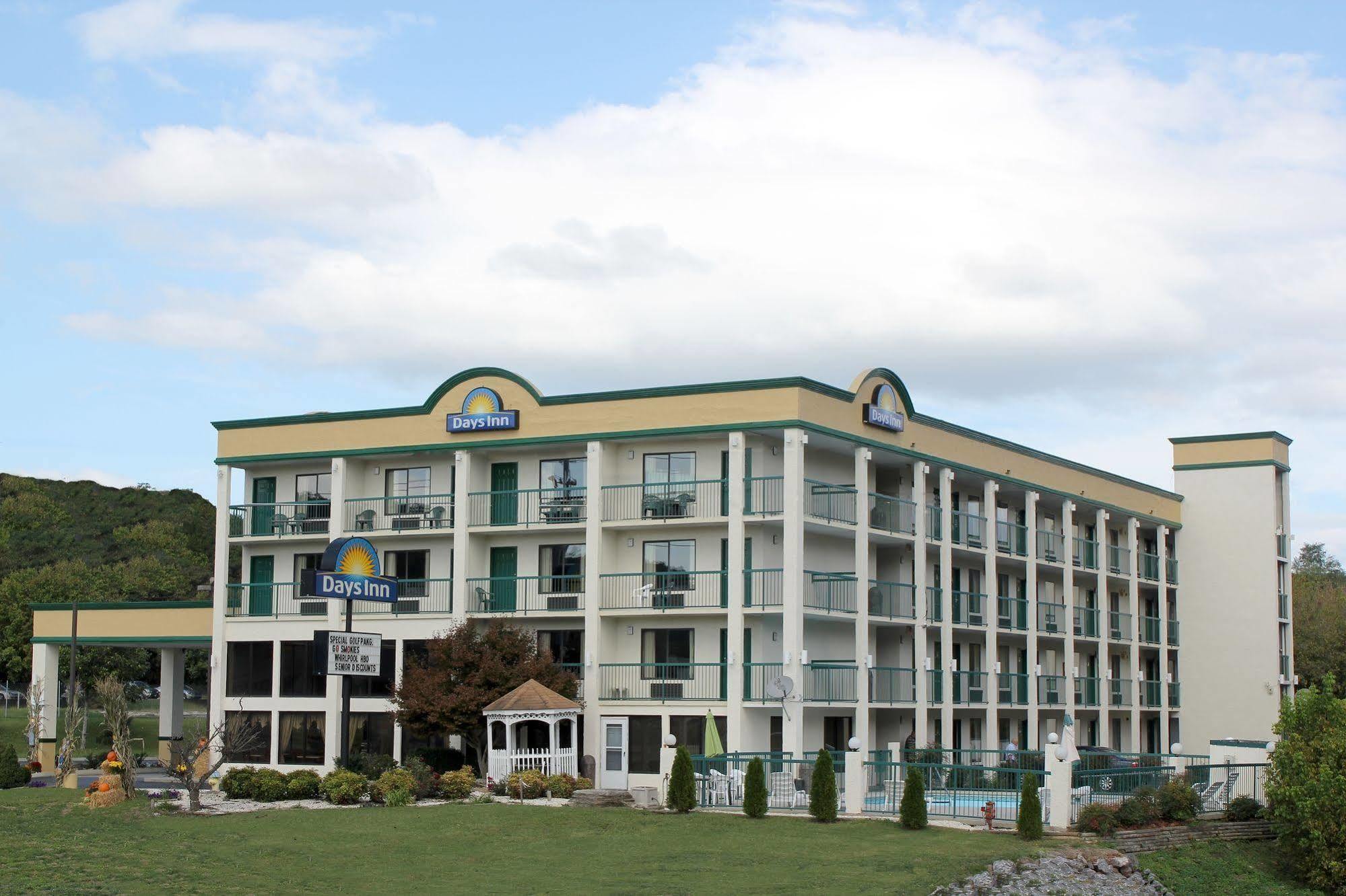Days Inn By Wyndham Kodak/Sevierville Intrstate Smokeymntns Exteriör bild